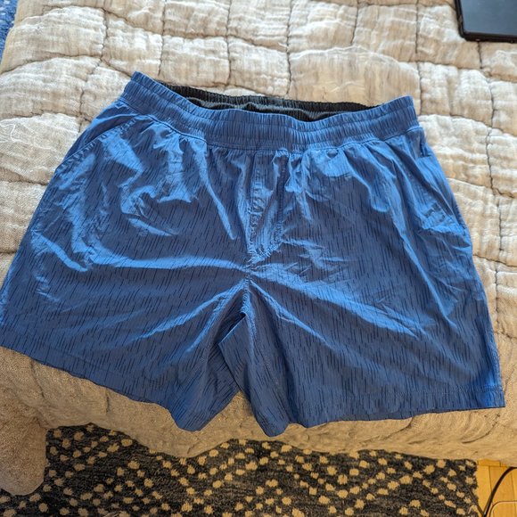 Rhone Shorts - Picture 1 of 3